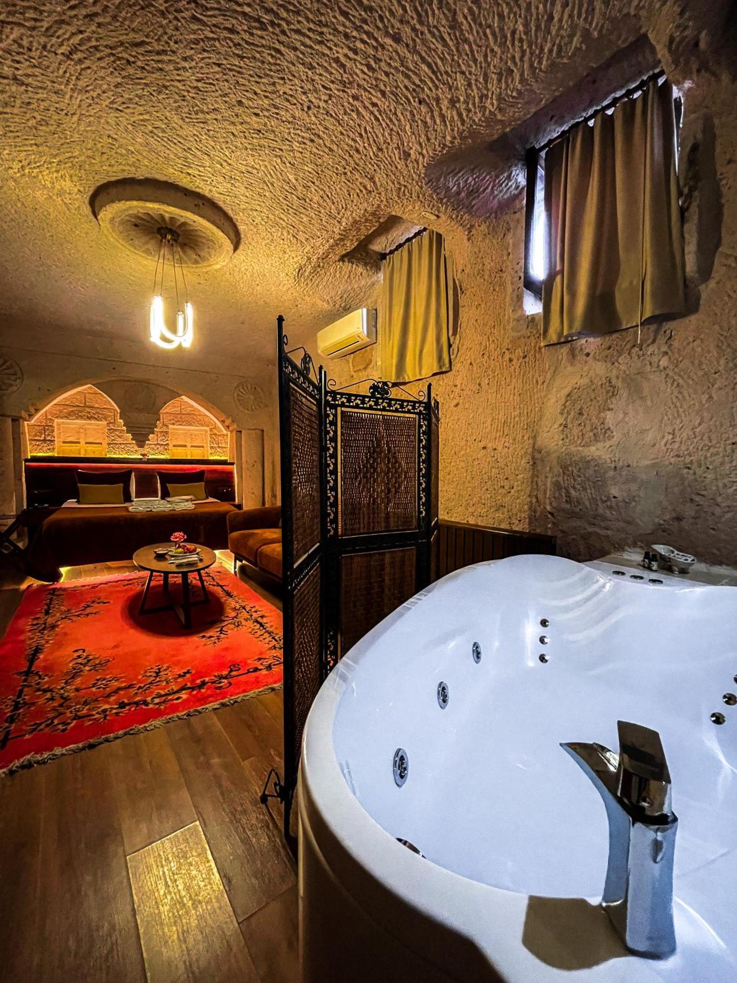 Mimi Cappadocia Luxury Cave Hotel Uçhisar Exterior photo