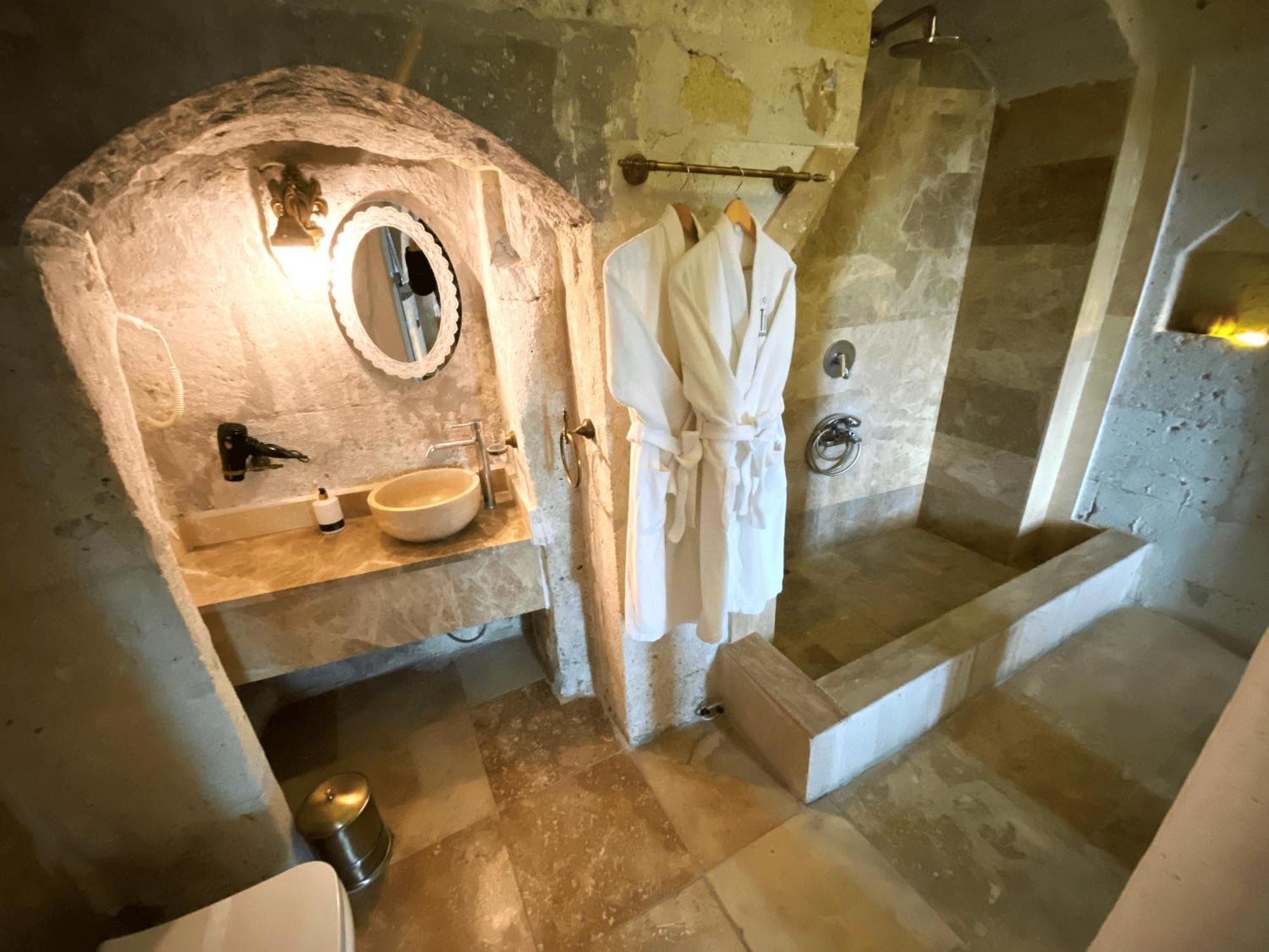 Mimi Cappadocia Luxury Cave Hotel Uçhisar Exterior photo