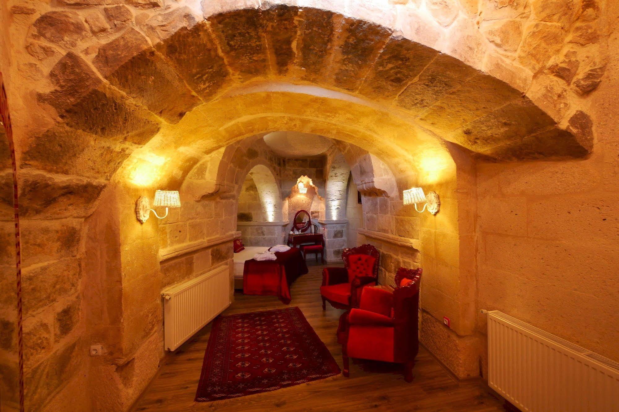Mimi Cappadocia Luxury Cave Hotel Uçhisar Exterior photo