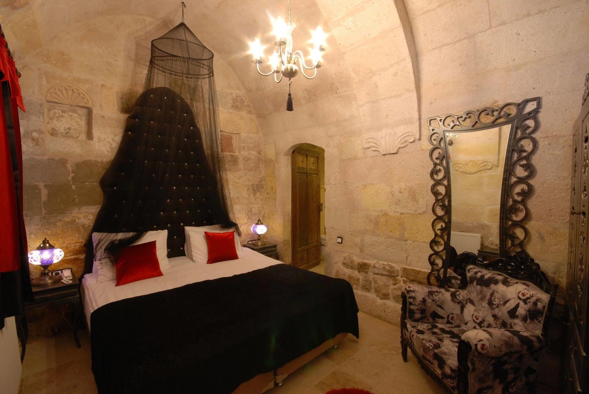 Mimi Cappadocia Luxury Cave Hotel Uçhisar Exterior photo
